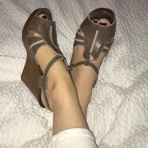 Chloe Brown Wedges